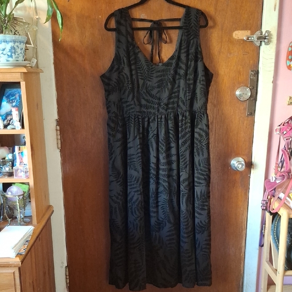 Disturbia Black Lunafern Printed Midi Maxi Dress Sz 16 NWT Tie Back Goth Gypsy - Picture 3 of 11